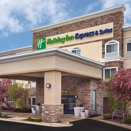 Holiday Inn Express & Suites Chicago-Libertyville By Ihg