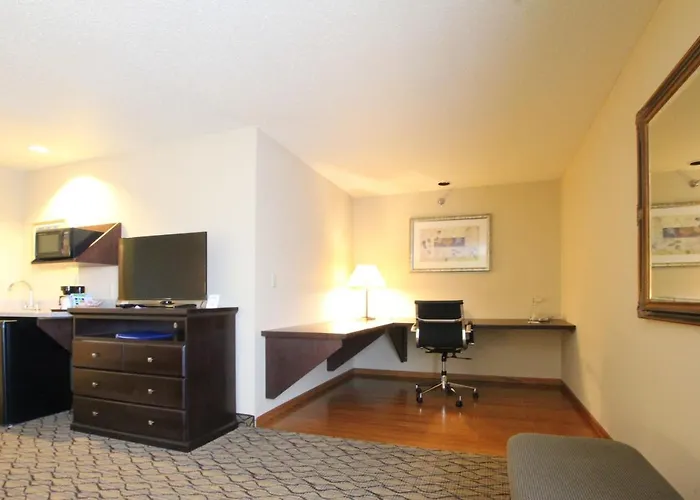 Hotel Express & Chicago-libertyville By Ihg