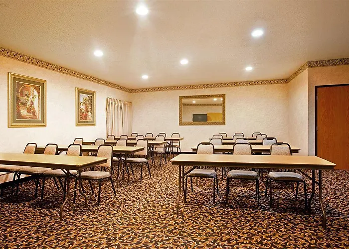 Express & Chicago-libertyville By Ihg 2* Libertyville