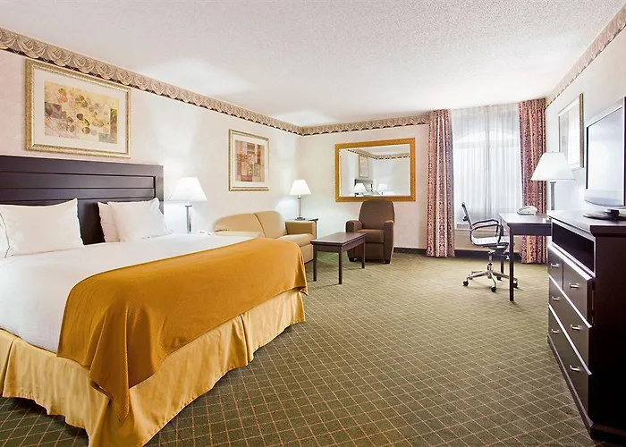 Express & Chicago-libertyville By Ihg Hotel Libertyville