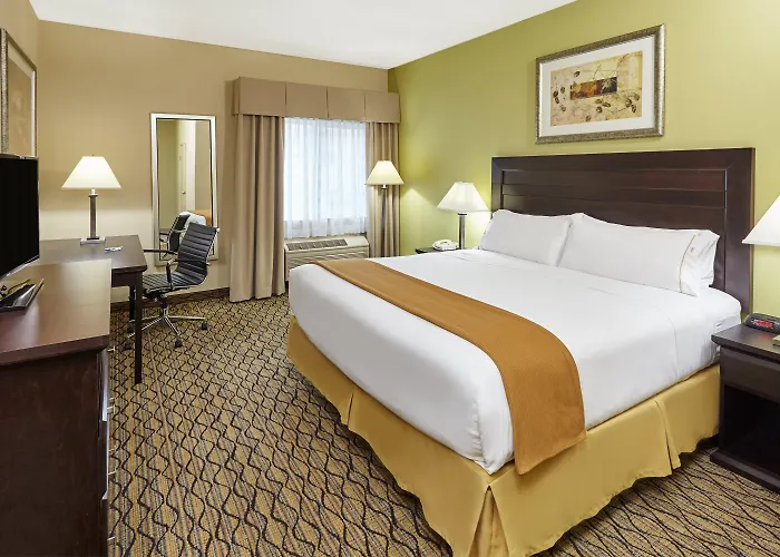 Hotel Express & Chicago-libertyville By Ihg 2*