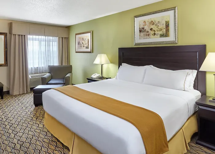 Express & Chicago-libertyville By Ihg 2* Libertyville