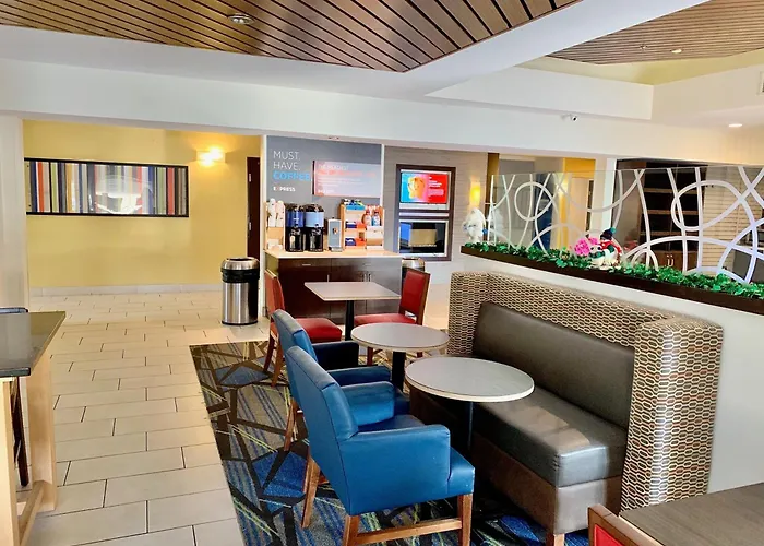 Express & Chicago-libertyville By Ihg Hotel Libertyville