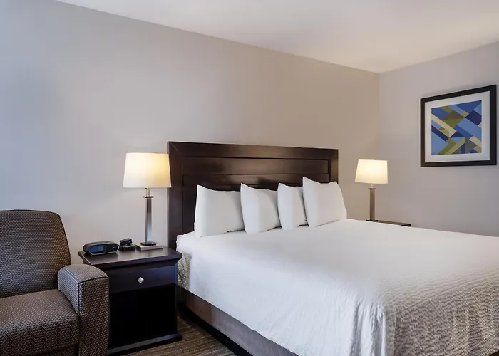 Hotel Express & Chicago-libertyville By Ihg 2*
