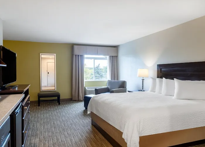Hotel Express & Chicago-libertyville By Ihg Libertyville