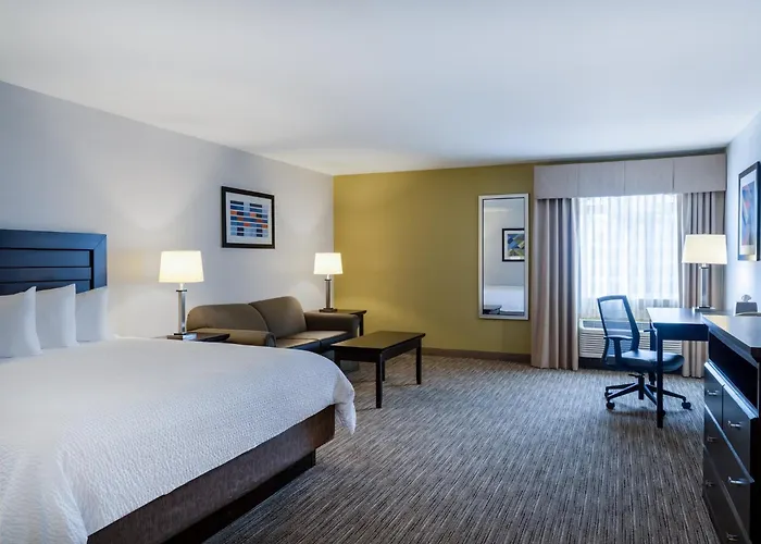 Hotel Express & Chicago-libertyville By Ihg Libertyville