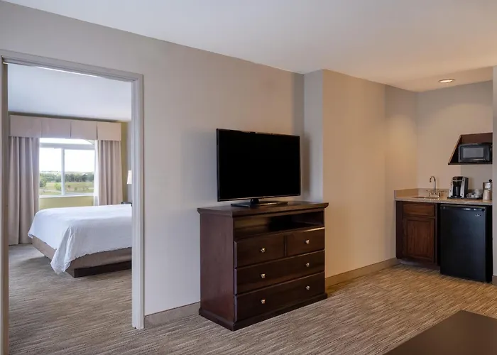 Hotel Express & Chicago-libertyville By Ihg