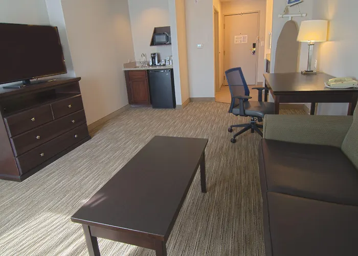 Express & Chicago-libertyville By Ihg Hotel 2*