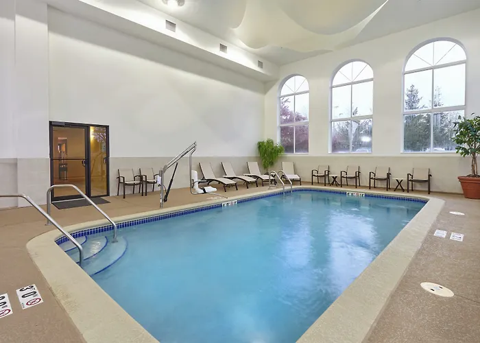 Hotel Express & Chicago-libertyville By Ihg
