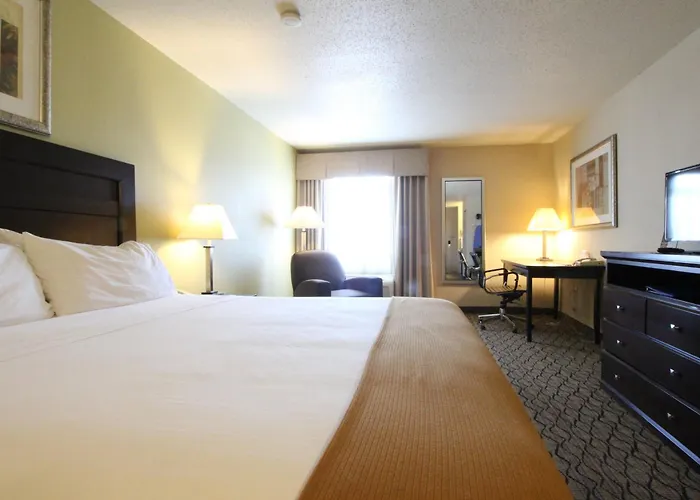 Express & Chicago-libertyville By Ihg 2*