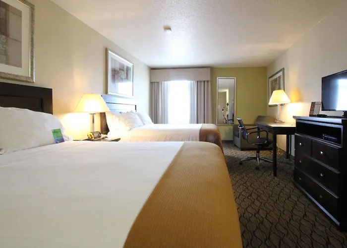 Express & Chicago-libertyville By Ihg Hotel 2*